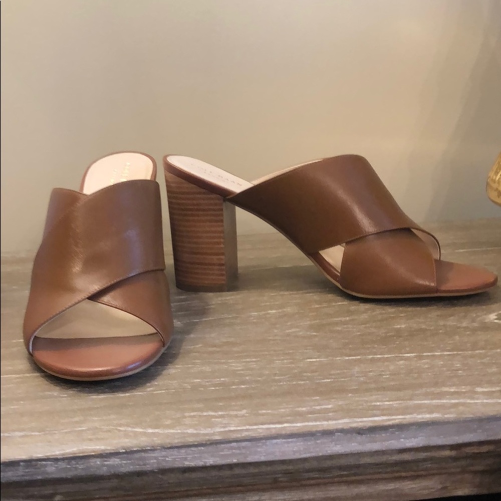 NWOT COLE HAAN CROSS LEATHER MULE
